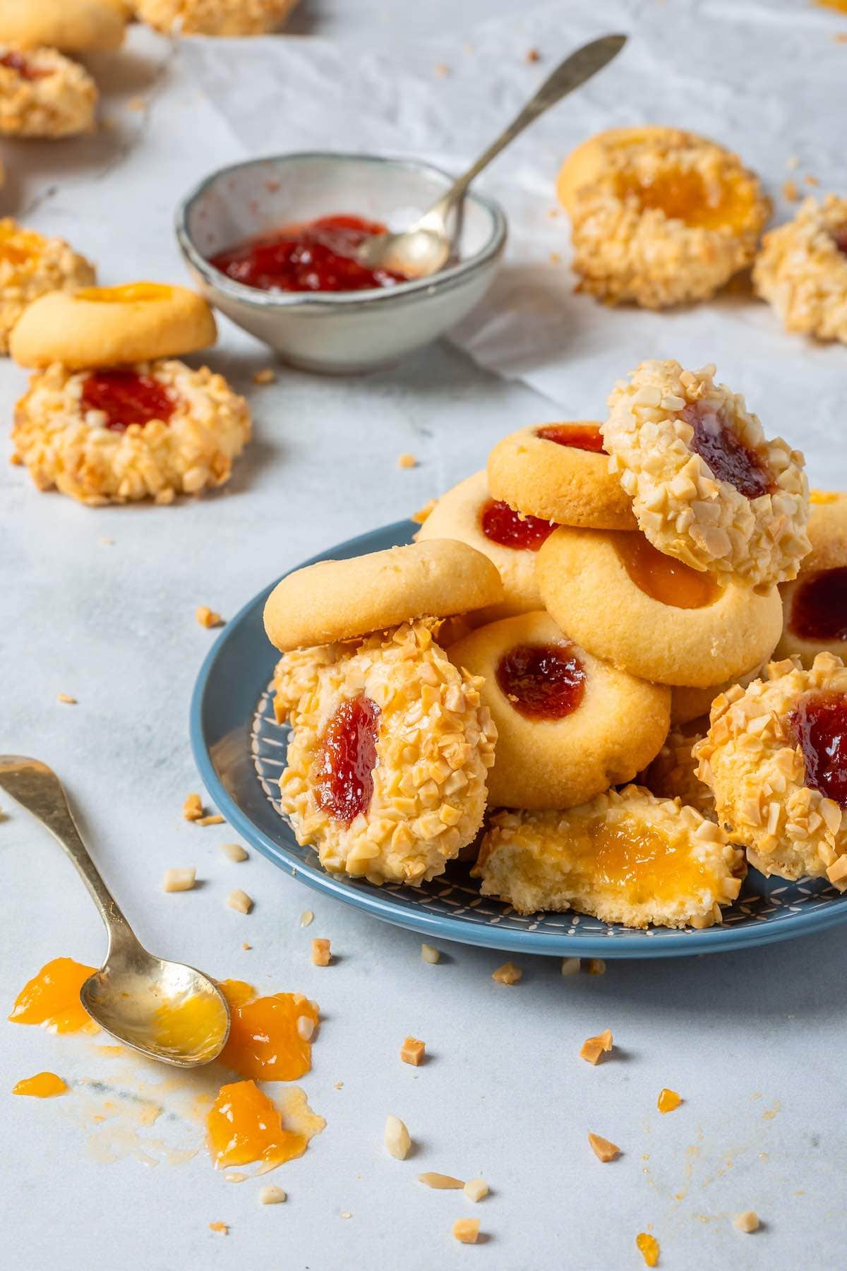 raspberry thumbprint cookies.