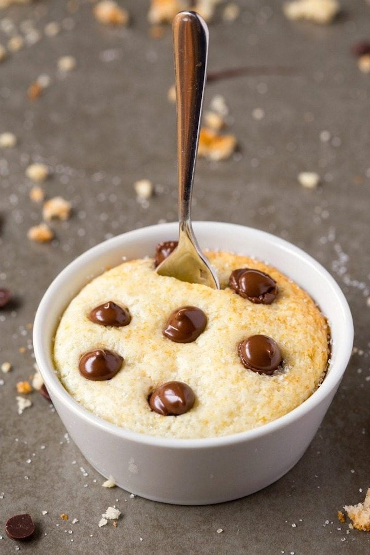 vanilla mug cake with chocolate chips.