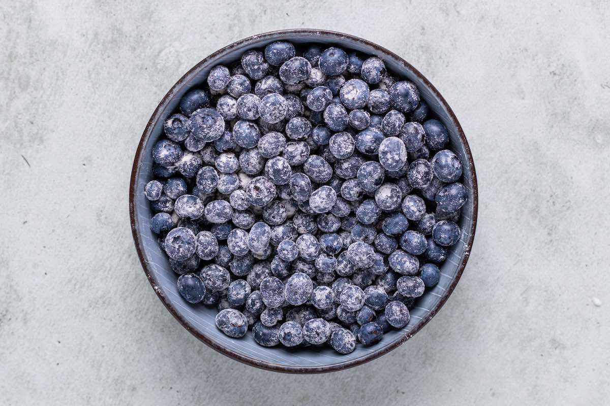 fresh blueberries tossed with flour.