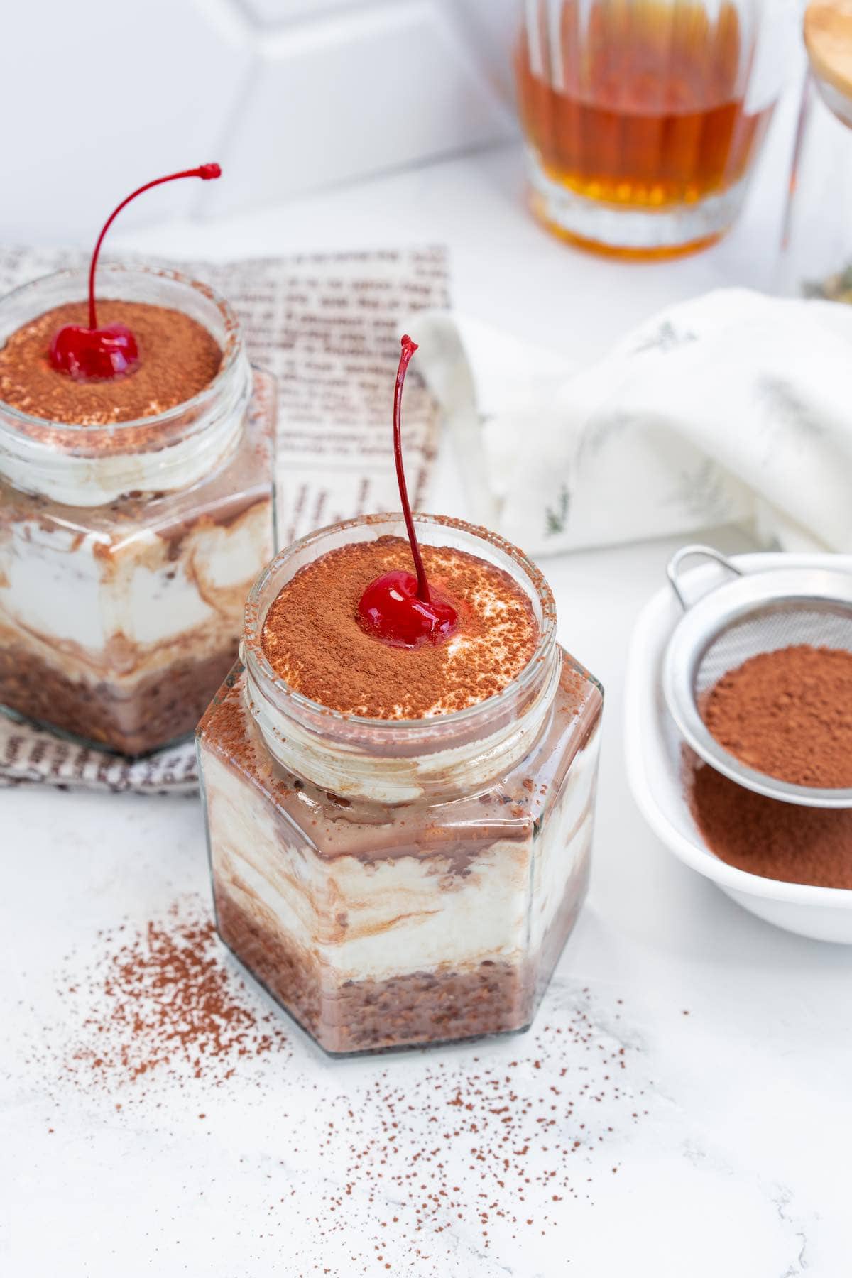 tiramisu overnight oats.