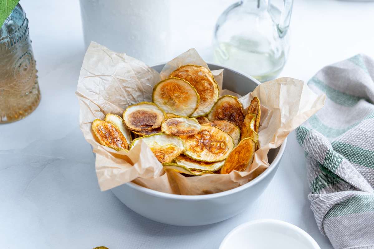 baked zucchini chips.