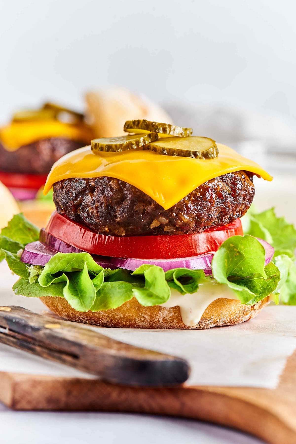 air fryer cheeseburgers with pickles.