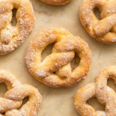 cinnamon pretzels recipe.