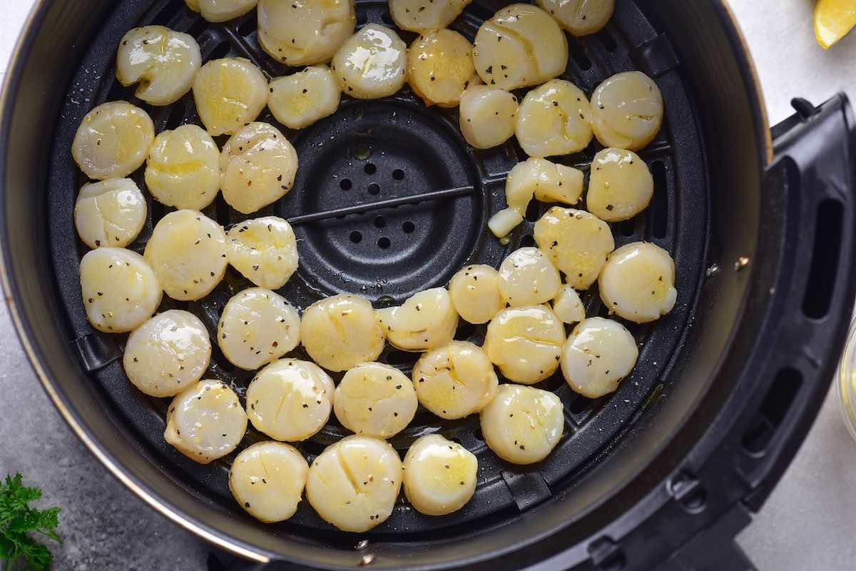 raw seasoned scallops in the air fryer.