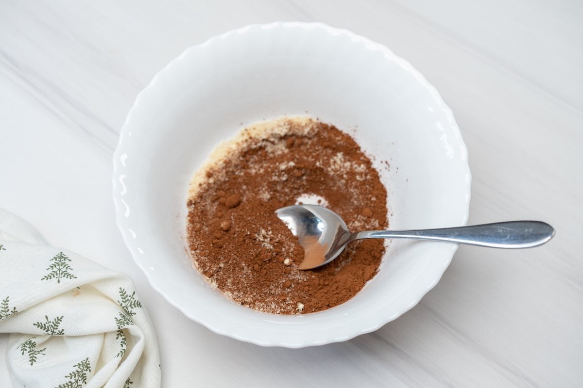 dry ingredients in bowl.