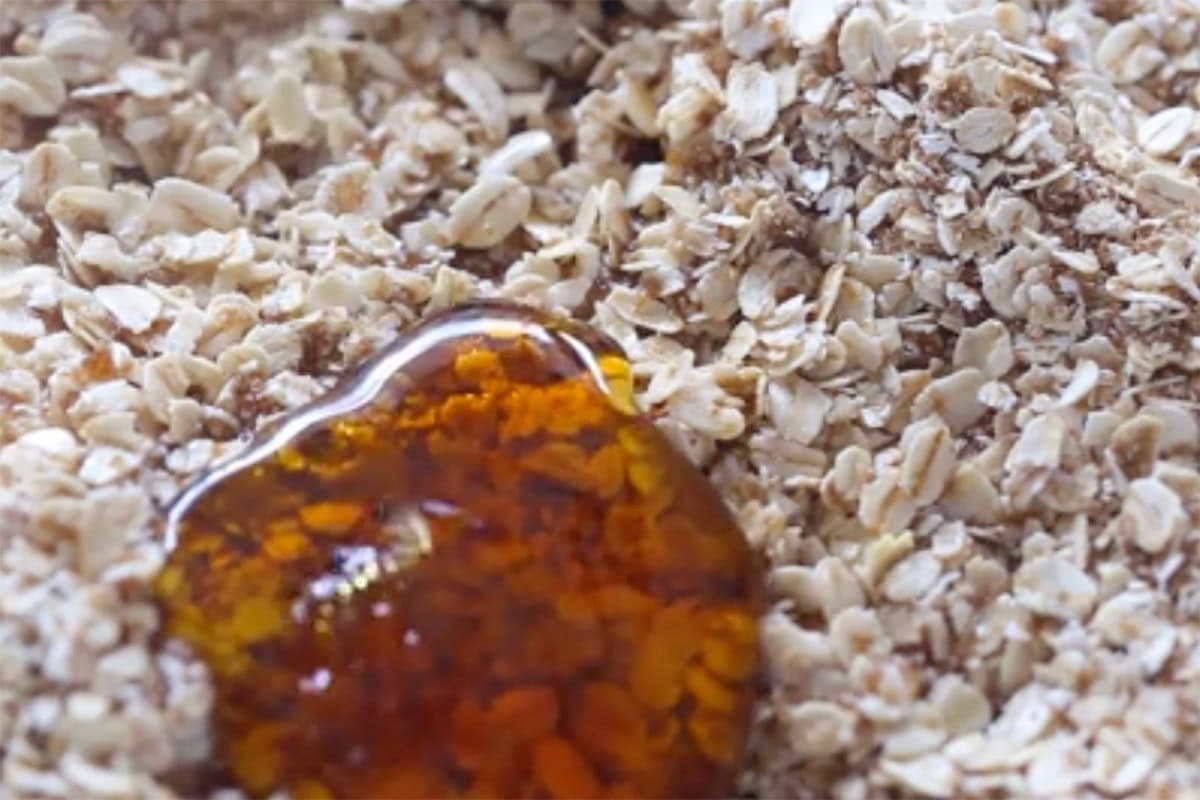 golden syrup added to oat mixture.