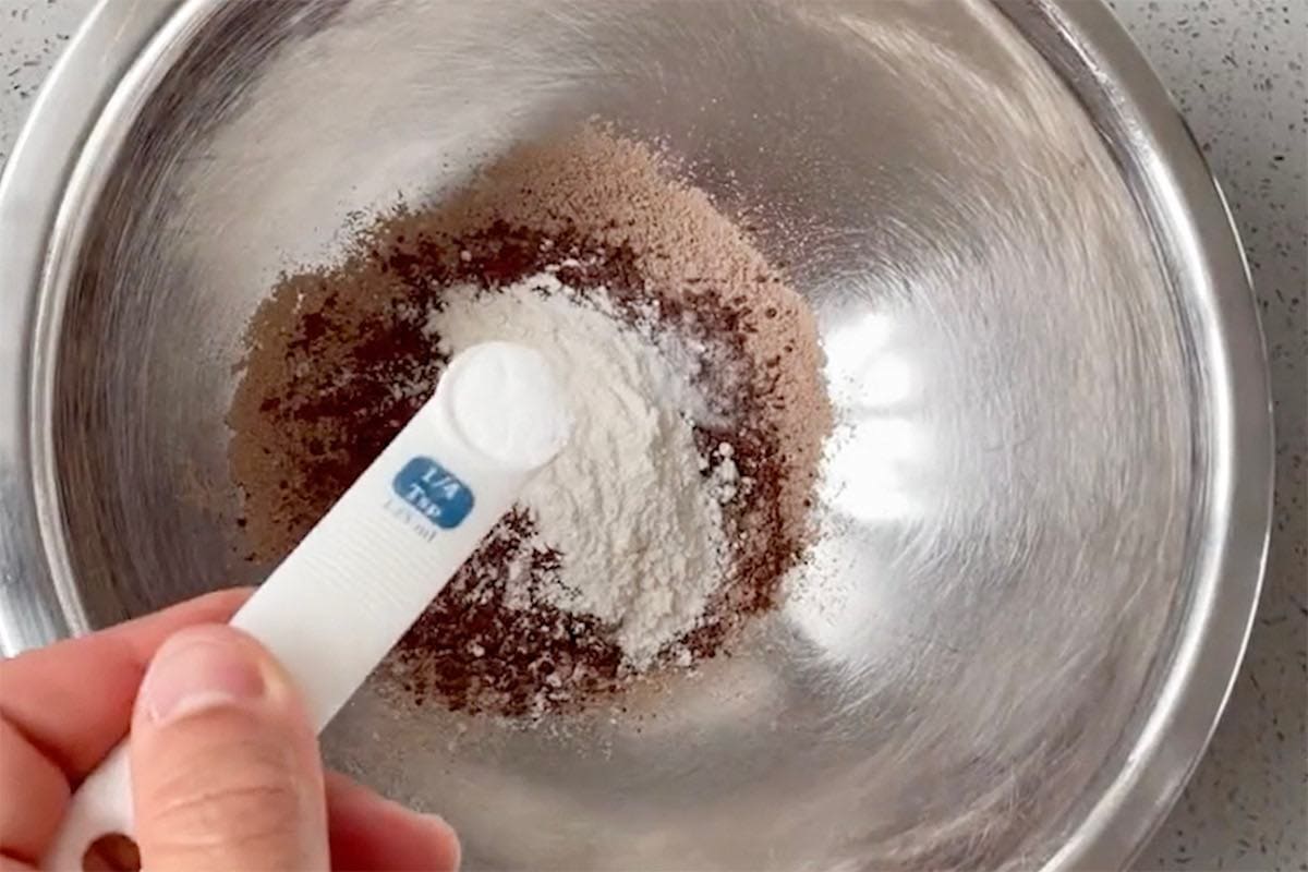 dry ingredients in bowl.