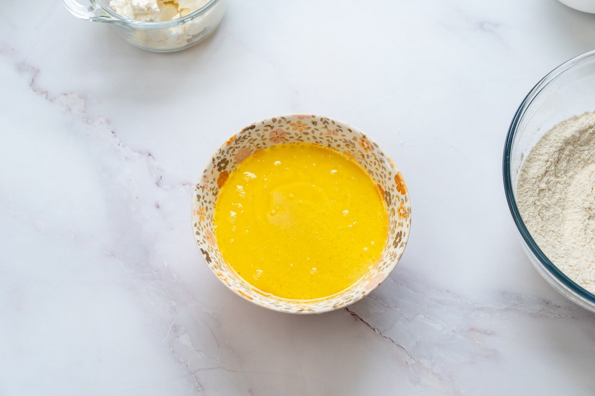 milk, sugar, softened butter, and vinegar in bowl.