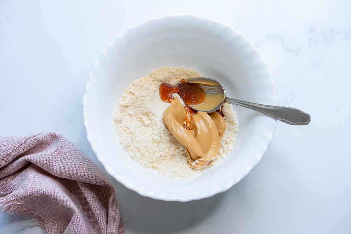 ingredients for keto no bake cookies.