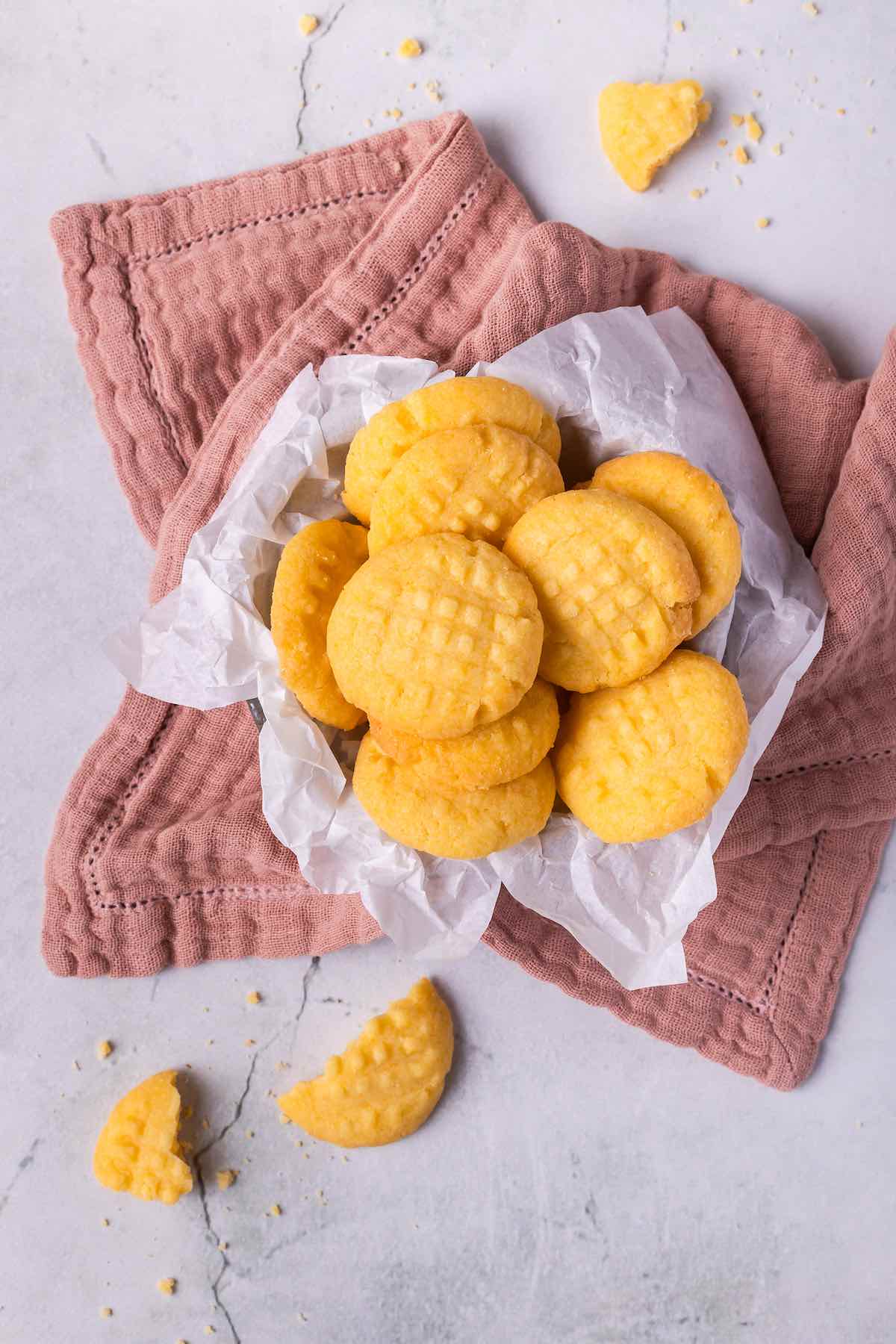 custard powder cookies.