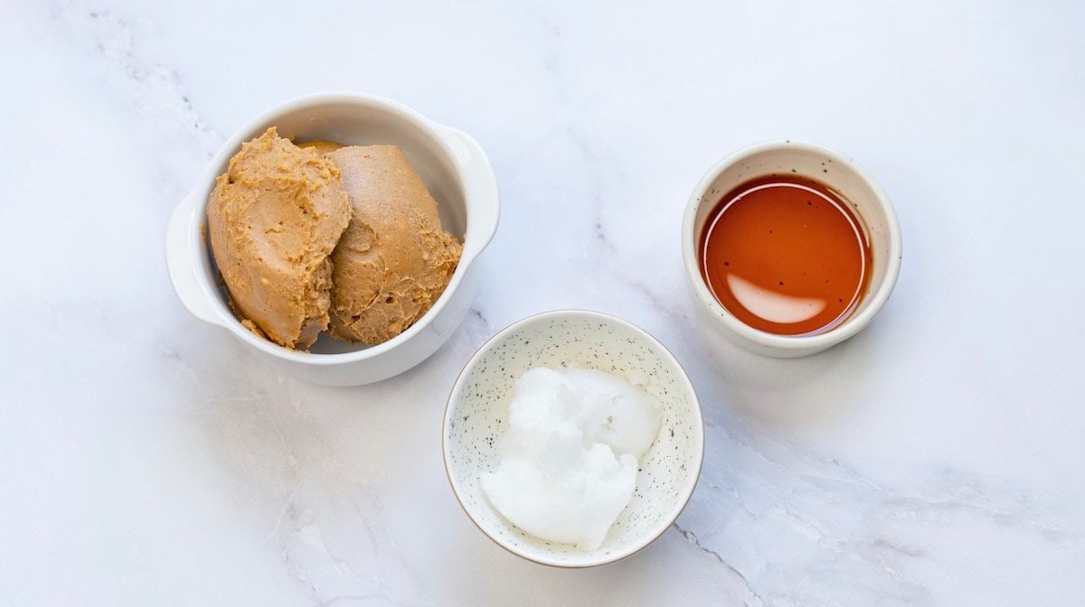 ingredients for maple fudge.