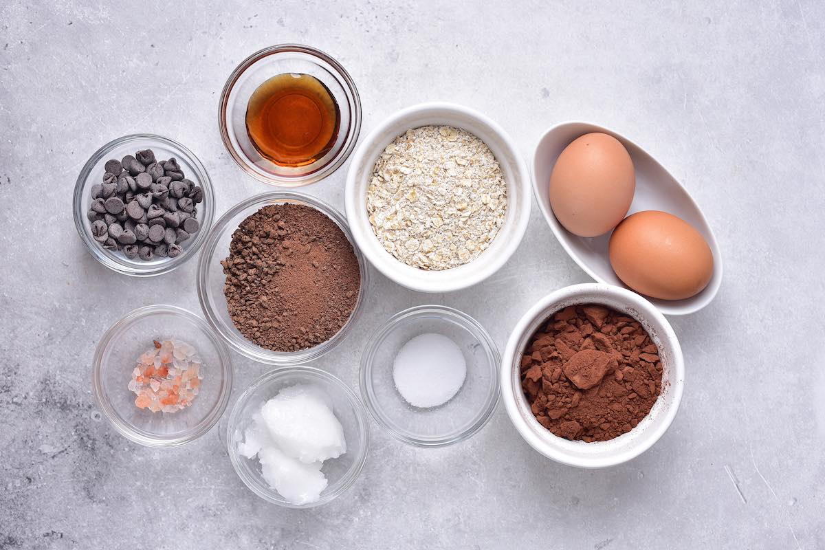 ingredients for brownie baked oats.
