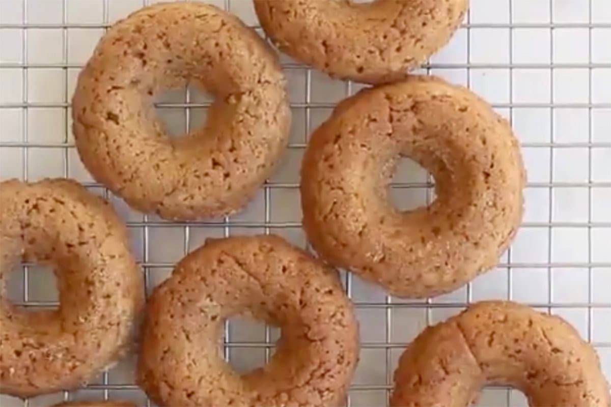 baked donuts on a wire rack.