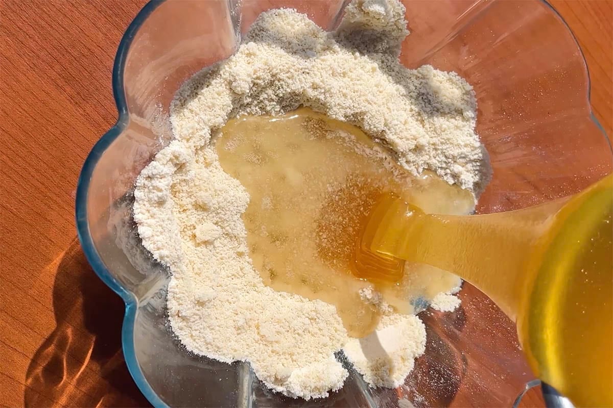 keto cereal mixture in a mixing bowl.