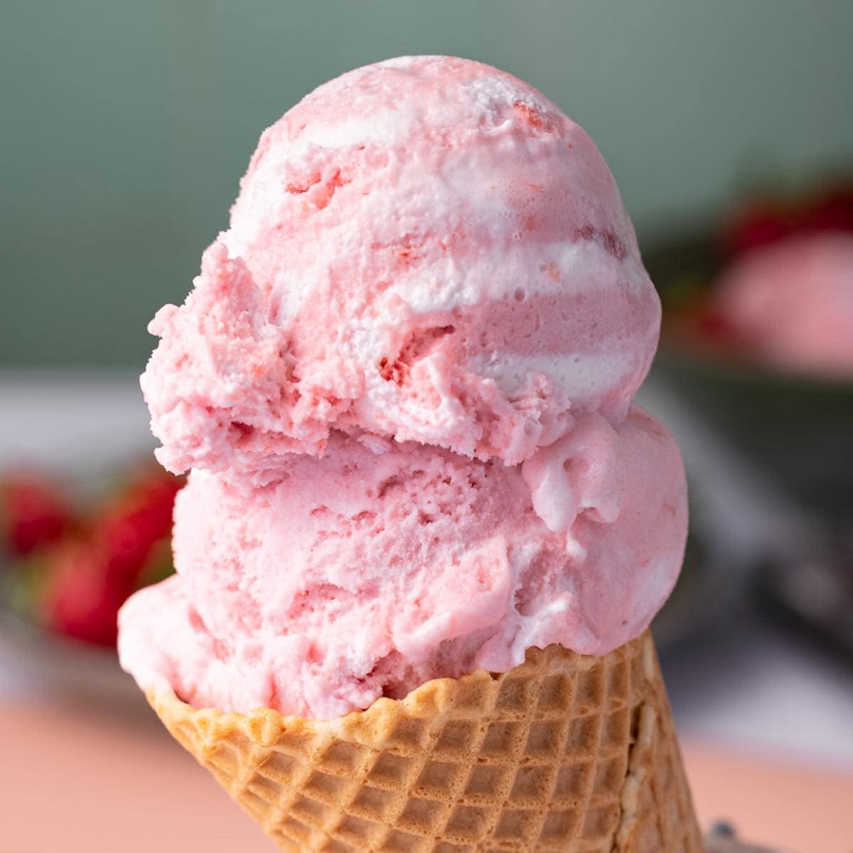 3-Ingredient Strawberry Ice Cream